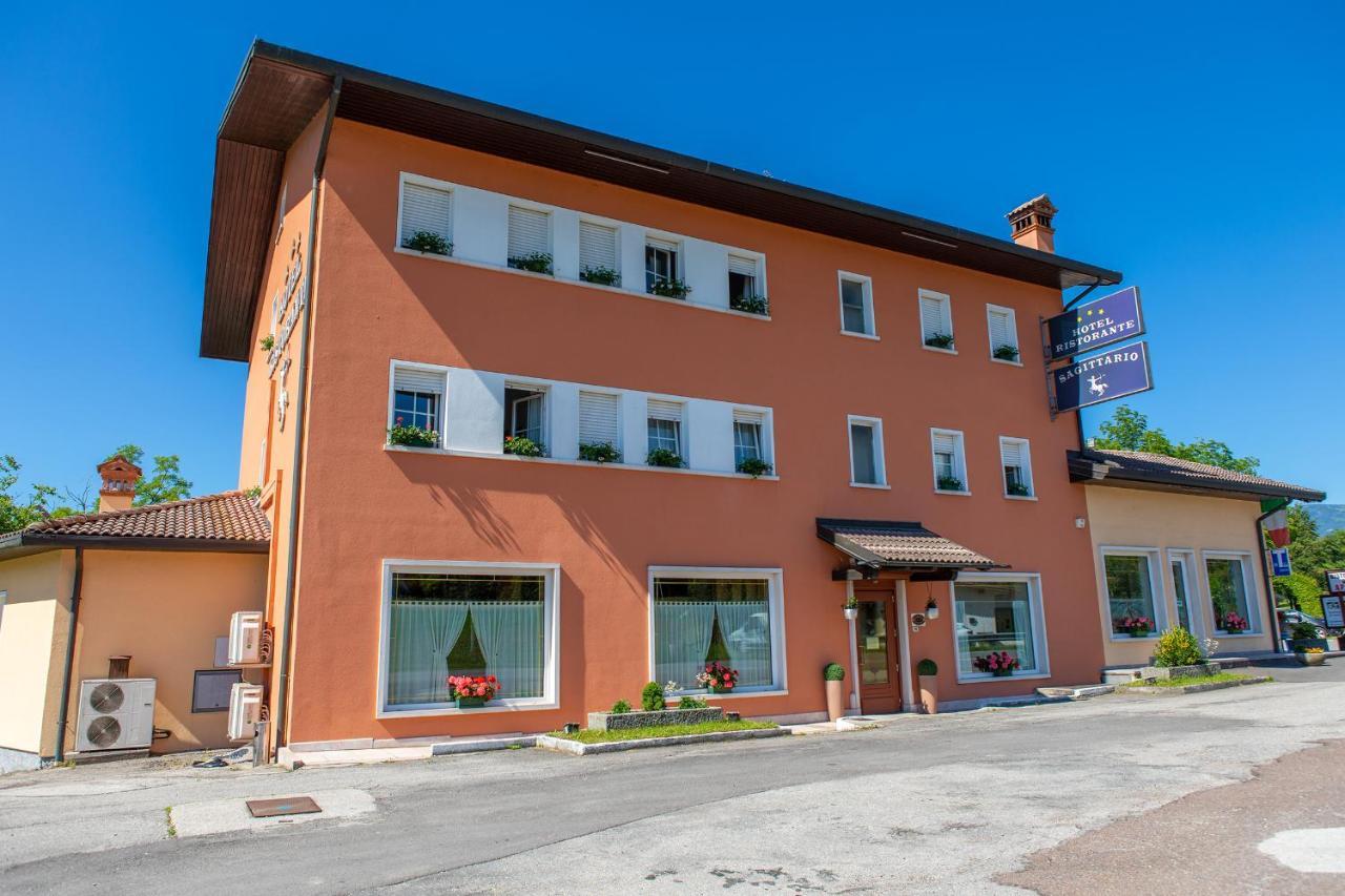 Hotel Ristorante Sagittario Фельтре Екстер'єр фото