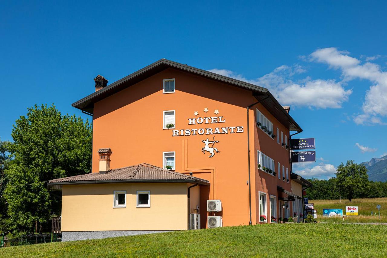 Hotel Ristorante Sagittario Фельтре Екстер'єр фото